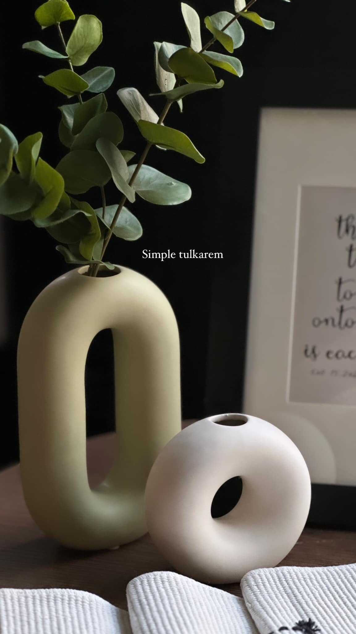 Circular Vase Collection