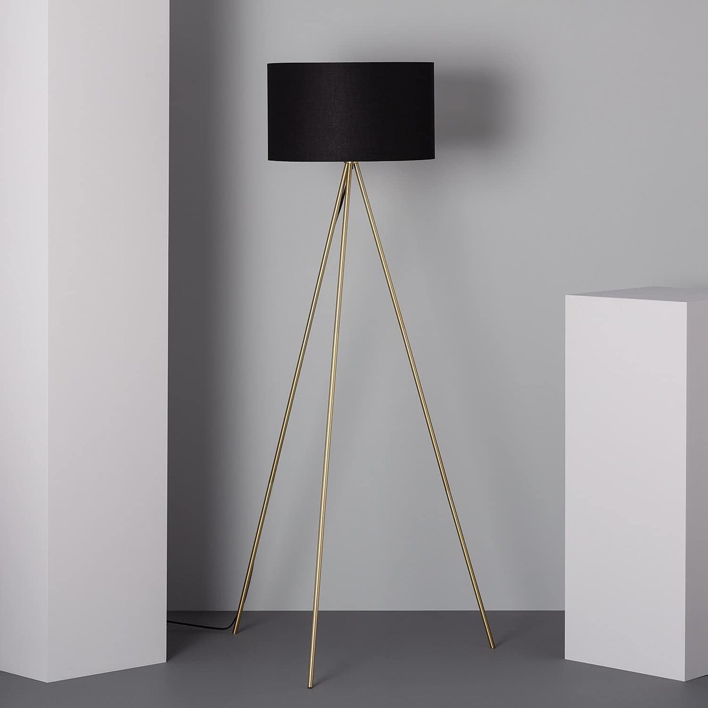 Classic Tripod Floor Lamp