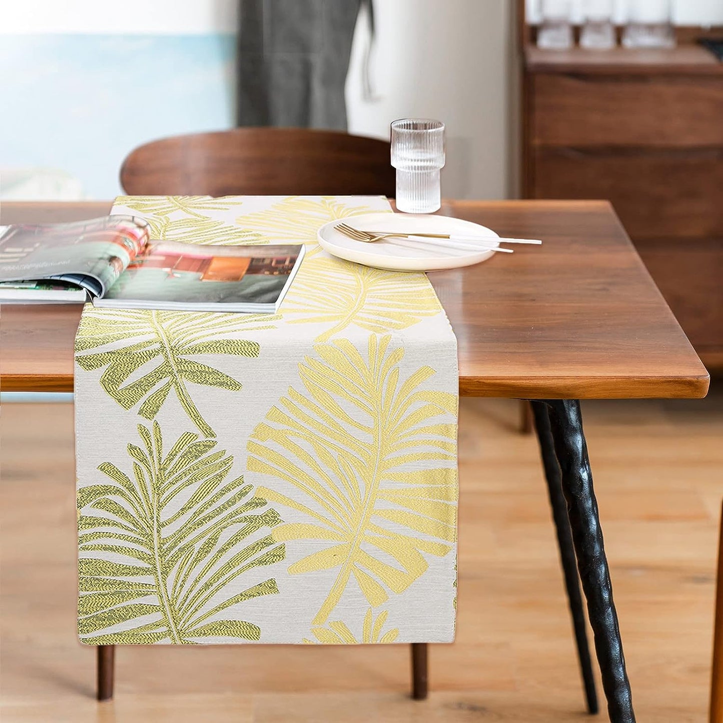 Leaf Table Runner