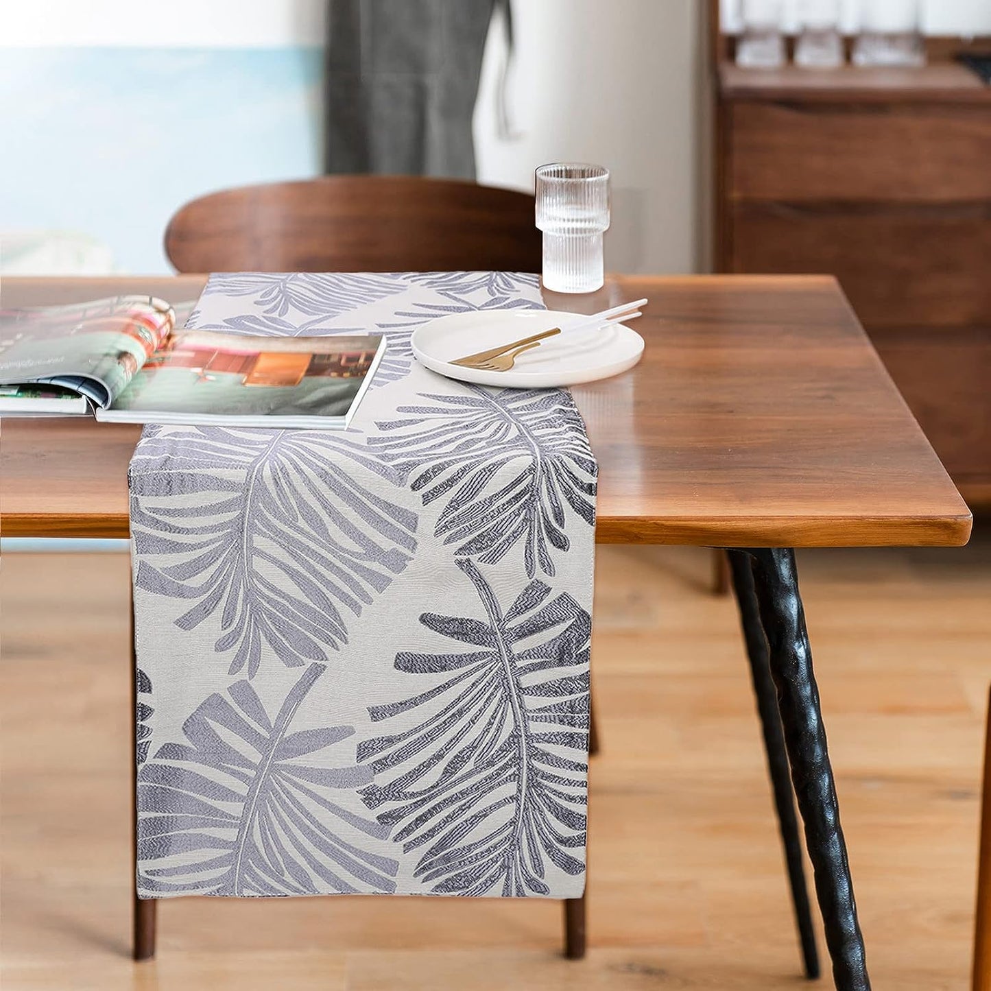 Leaf Table Runner