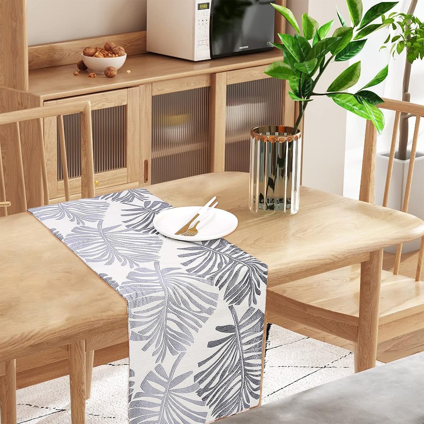 Leaf Table Runner