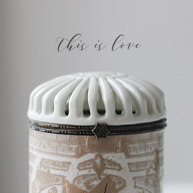 Fragrant Candle with Metallic Lid